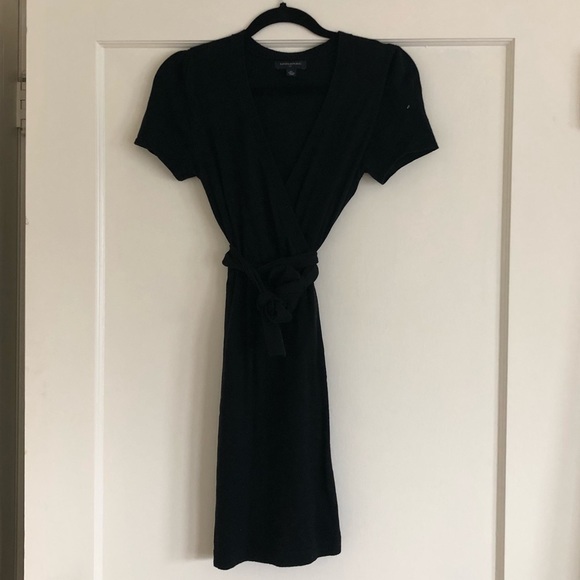 Banana Republic Dresses & Skirts - BR wrap dress